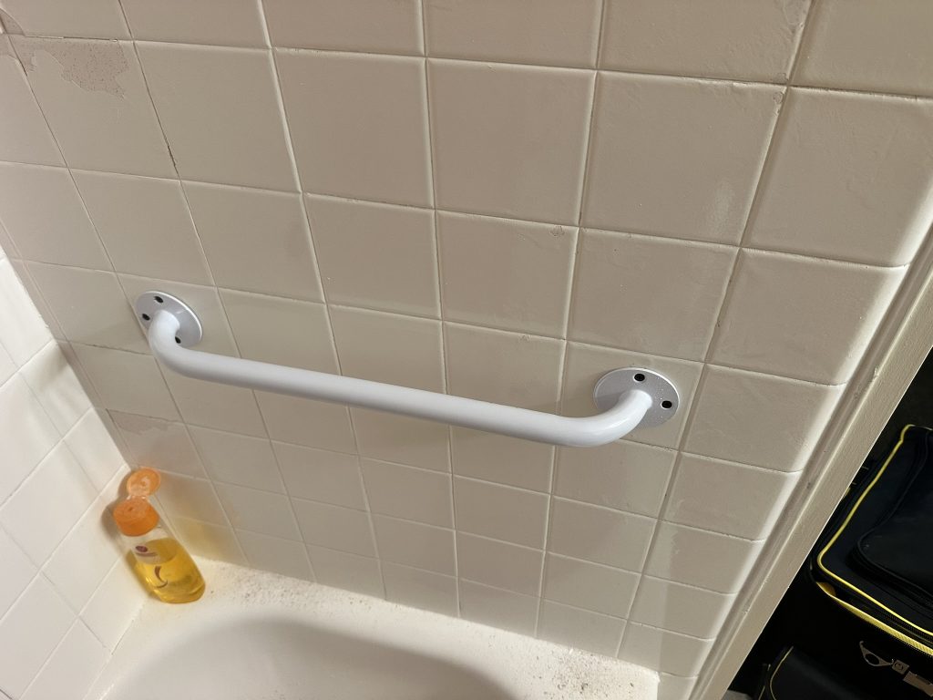 Bathtub grab bar in Huntington Station, NY