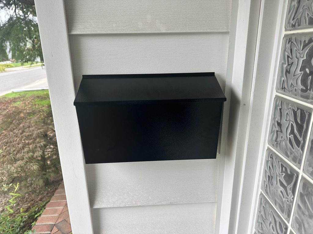 Mail box in Oyster Bay, NY